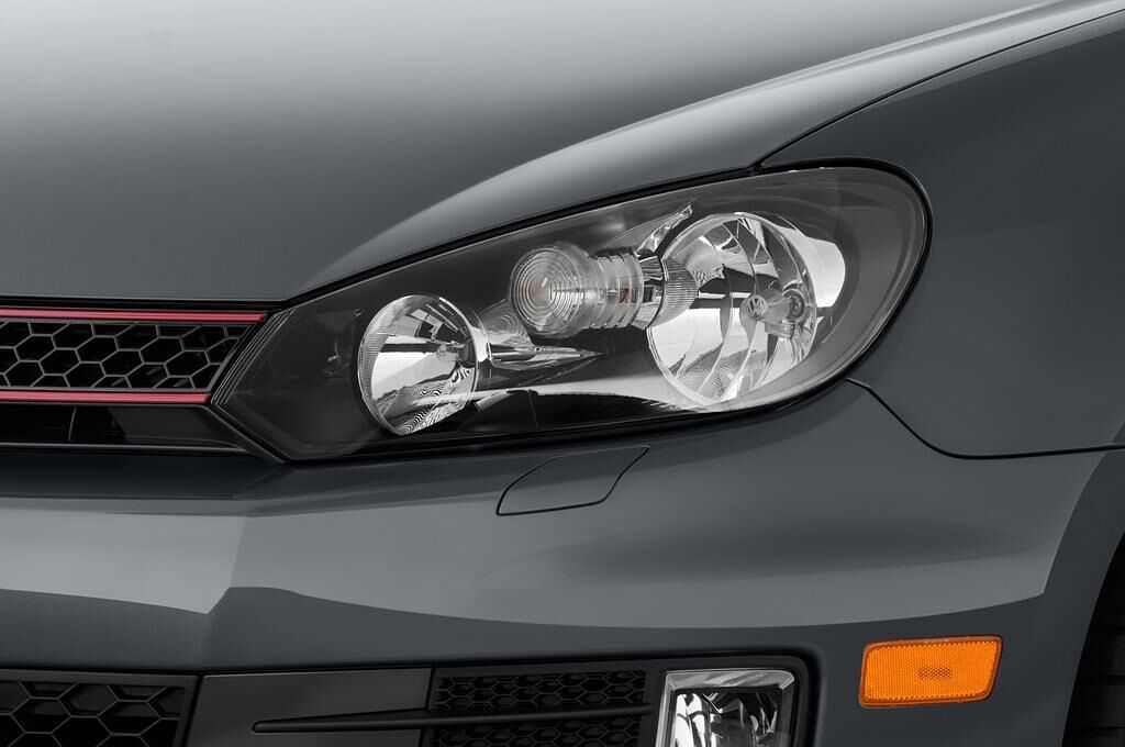 Volkswagen Golf (Baujahr 2010) GTI 3 Türen Scheinwerfer