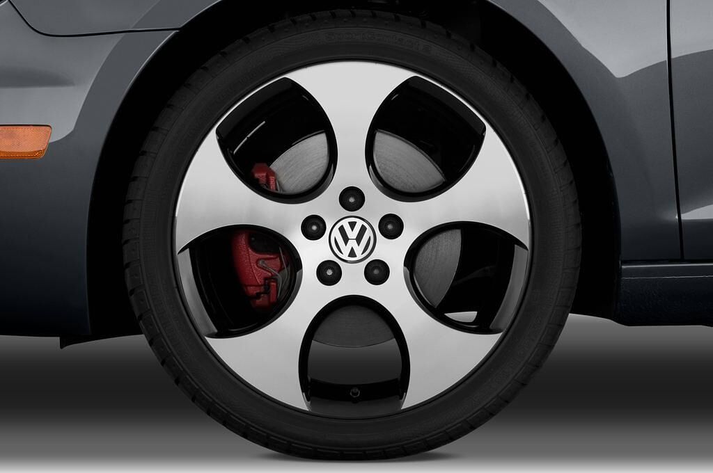 Volkswagen Golf (Baujahr 2010) GTI 3 Türen Reifen und Felge