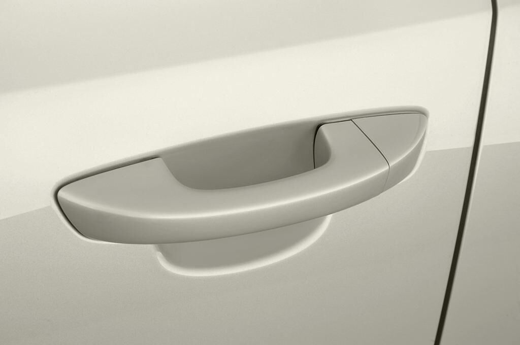 Volkswagen Golf (Baujahr 2010) Highline 5 Türen Türgriff