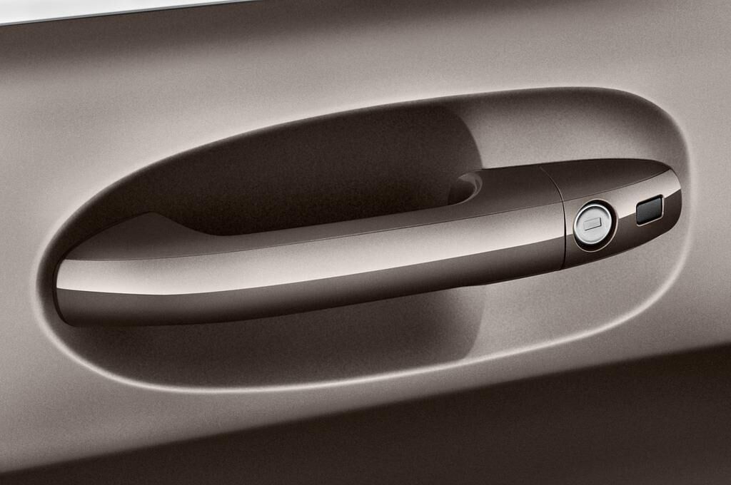 Mercedes V-Class (Baujahr 2014) Avantgarde 5 Türen Türgriff