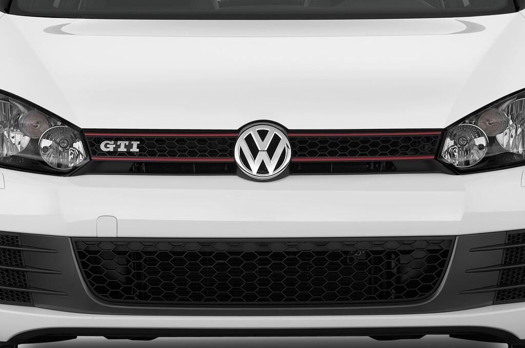 Volkswagen Golf (Baujahr 2010) GTI 5 Türen Kühlergrill und Scheinwerfer