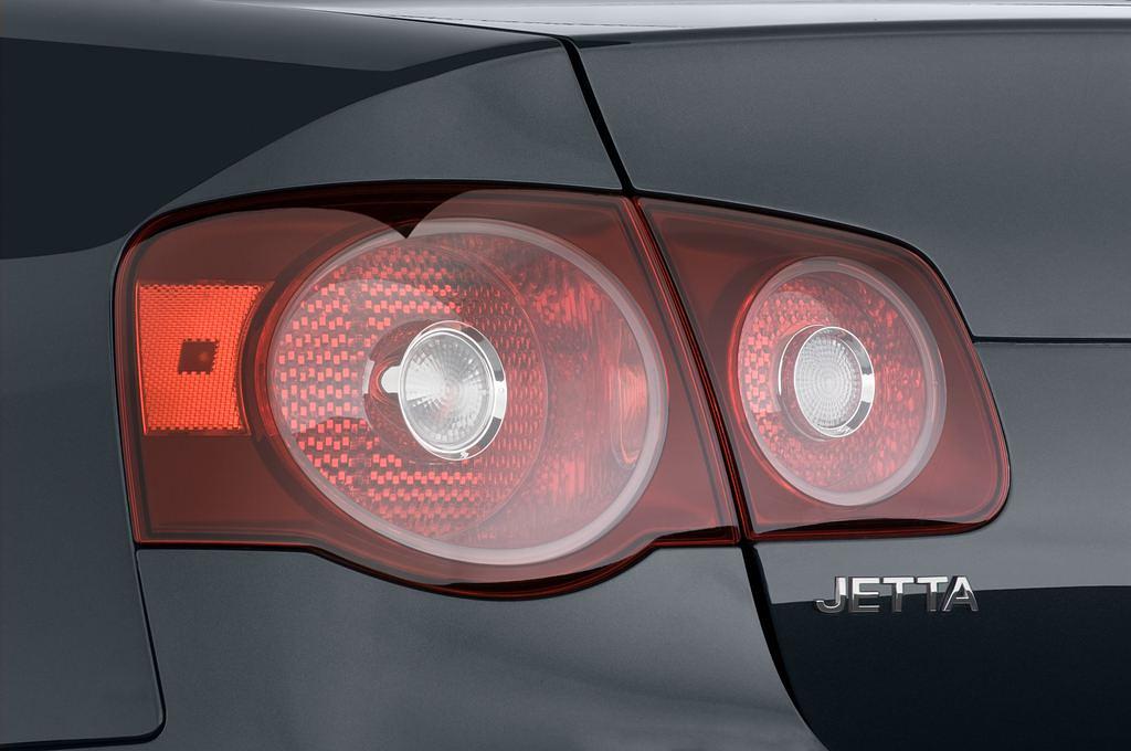 Volkswagen Jetta (Baujahr 2010) S 4 Türen Rücklicht