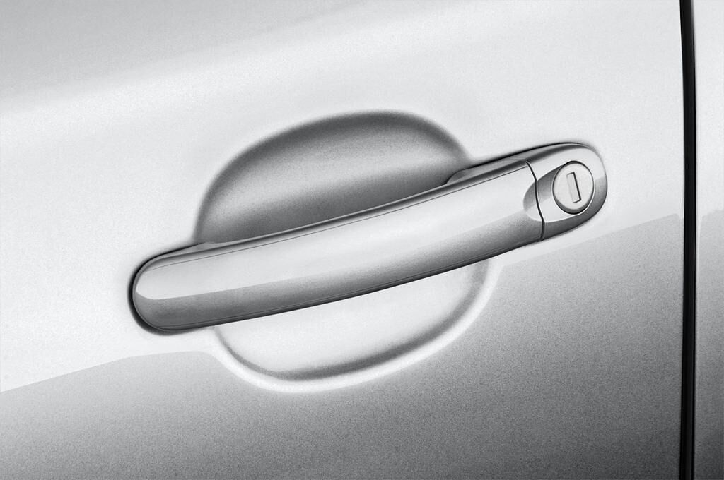 Volkswagen Jetta (Baujahr 2010) SE 4 Türen Türgriff