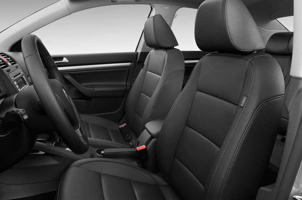 Volkswagen Jetta (Baujahr 2010) SE 4 Türen Vordersitze