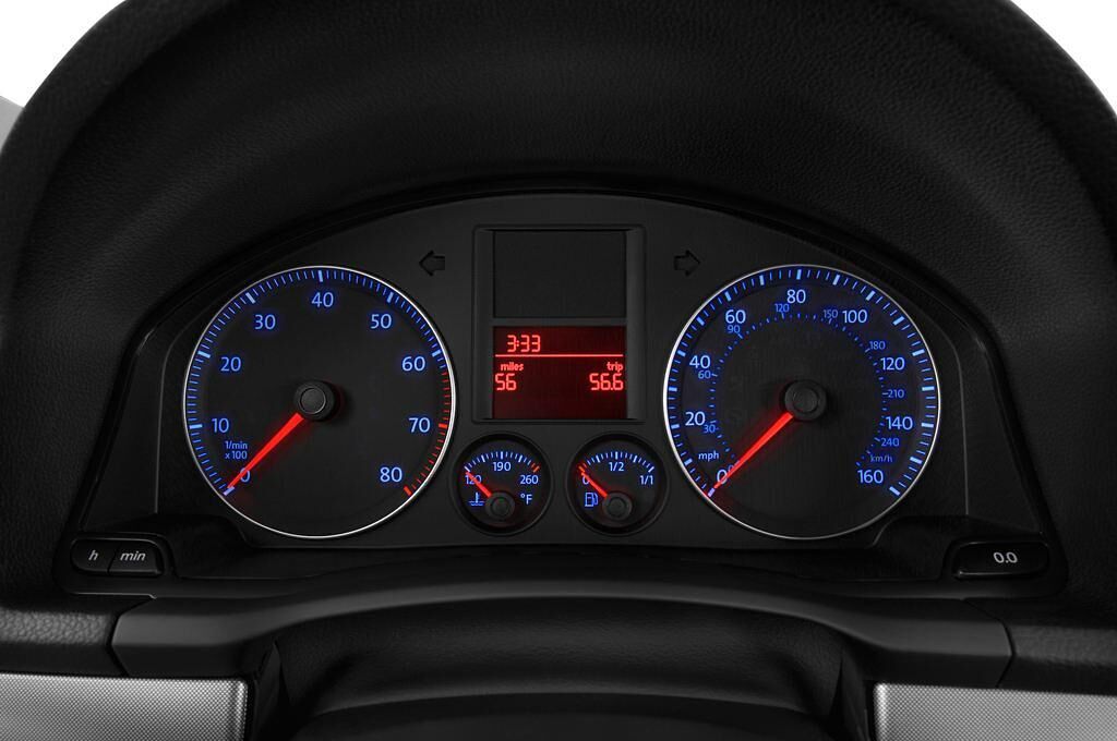 Volkswagen Jetta (Baujahr 2010) SE 4 Türen Tacho und Fahrerinstrumente