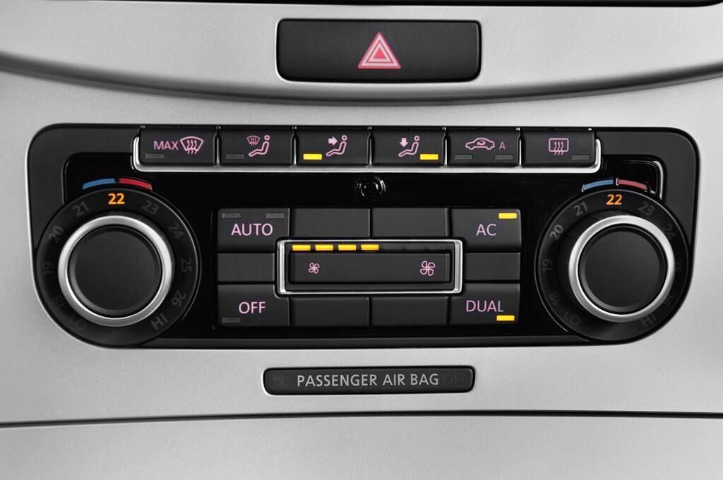 Volkswagen Passat (Baujahr 2012) Bluemotion 4 Türen Temperatur und Klimaanlage