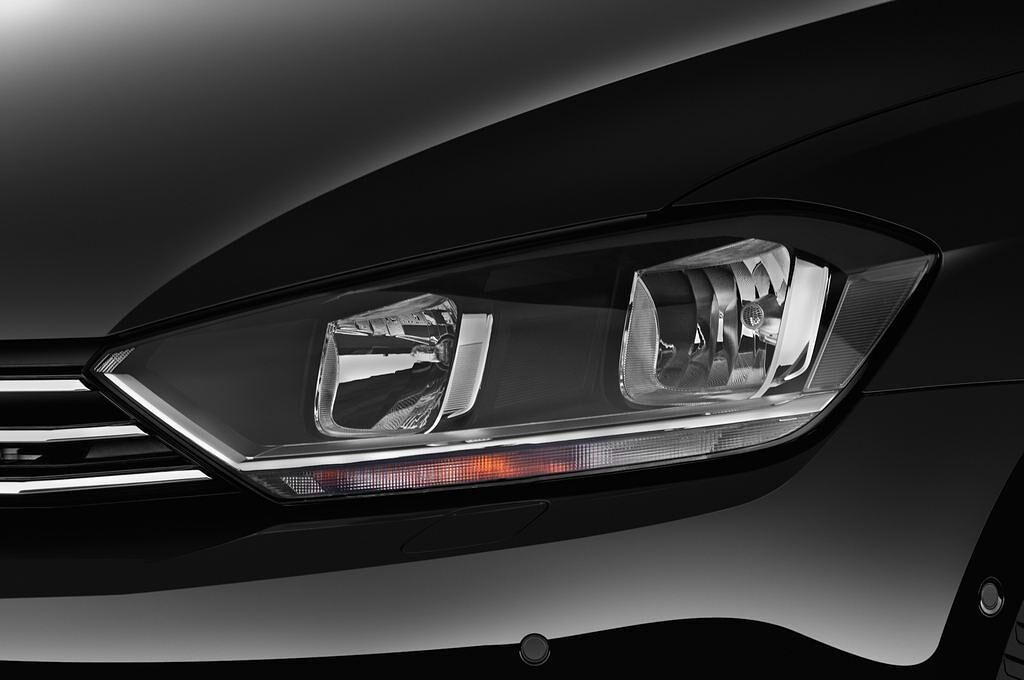 Volkswagen Golf Sportsvan (Baujahr 2015) Comfortline 5 Türen Scheinwerfer