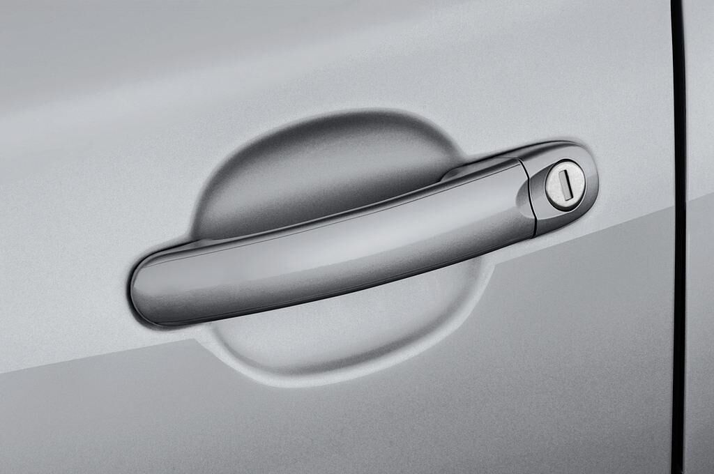 Volkswagen Jetta (Baujahr 2010) Comfortline 4 Türen Türgriff