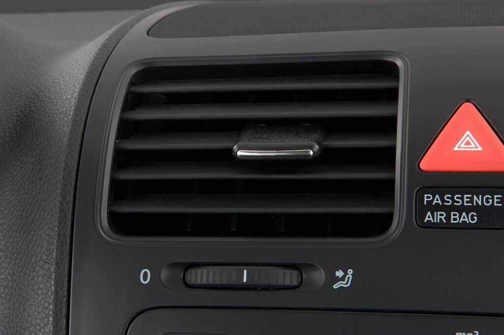 Volkswagen Jetta (Baujahr 2010) S 4 Türen Lüftung