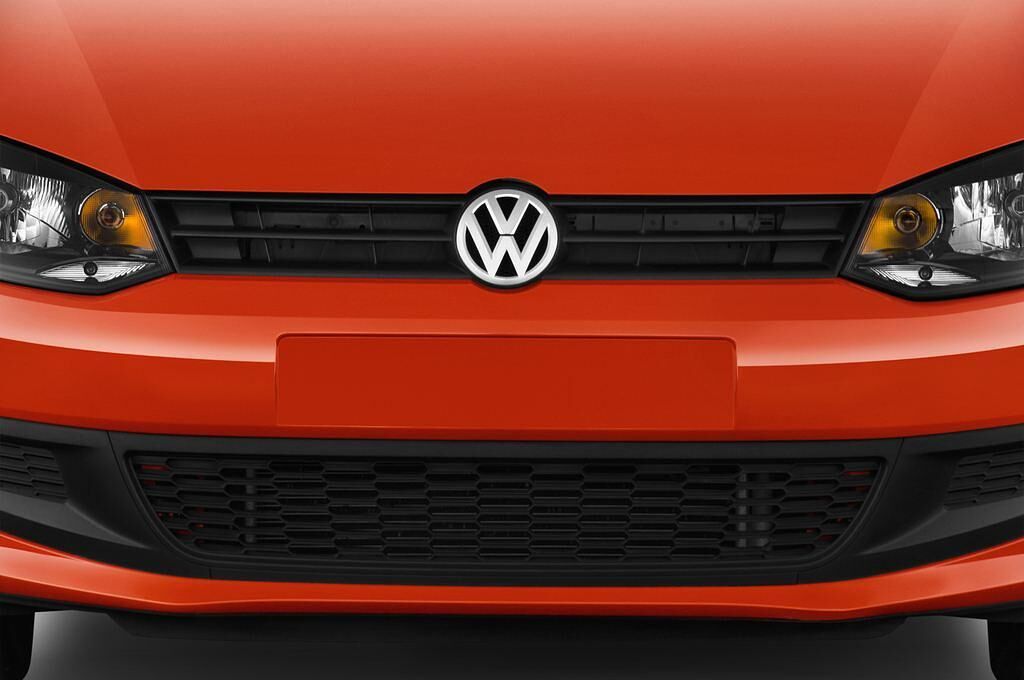 Volkswagen Polo (Baujahr 2011) Trendline 3 Türen Kühlergrill und Scheinwerfer
