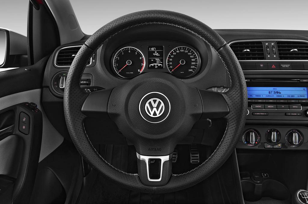 Volkswagen Polo (Baujahr 2011) Cross Polo 5 Türen Lenkrad