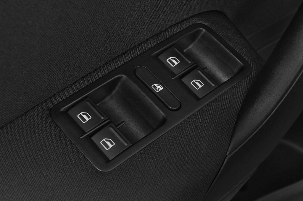 Volkswagen Polo (Baujahr 2012) Comfortline 5 Türen Bedienungselemente Tür
