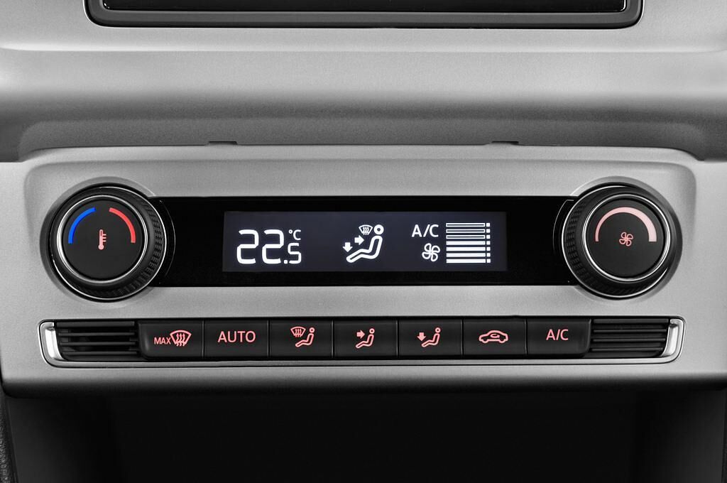 Volkswagen Polo (Baujahr 2015) Cross 5 Türen Temperatur und Klimaanlage
