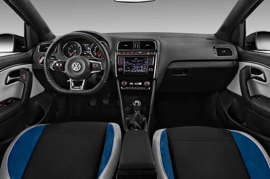 Volkswagen Polo (Baujahr 2016) Blue GT 5 Türen Cockpit und Innenraum