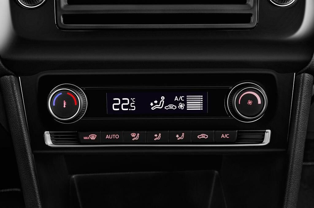 Volkswagen Polo (Baujahr 2016) Blue GT 5 Türen Temperatur und Klimaanlage