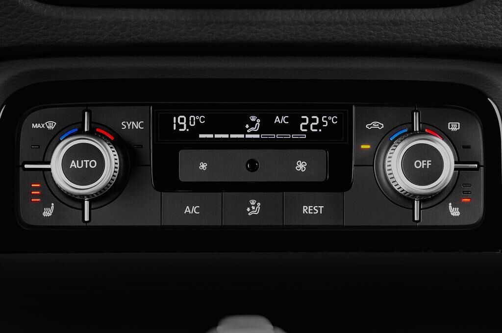 Volkswagen Touareg (Baujahr 2015) Bluemotion 5 Türen Temperatur und Klimaanlage