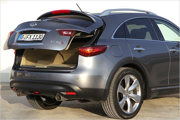 Die Heckklappe lässt sich nun serienmäßig elektrisch öffnen