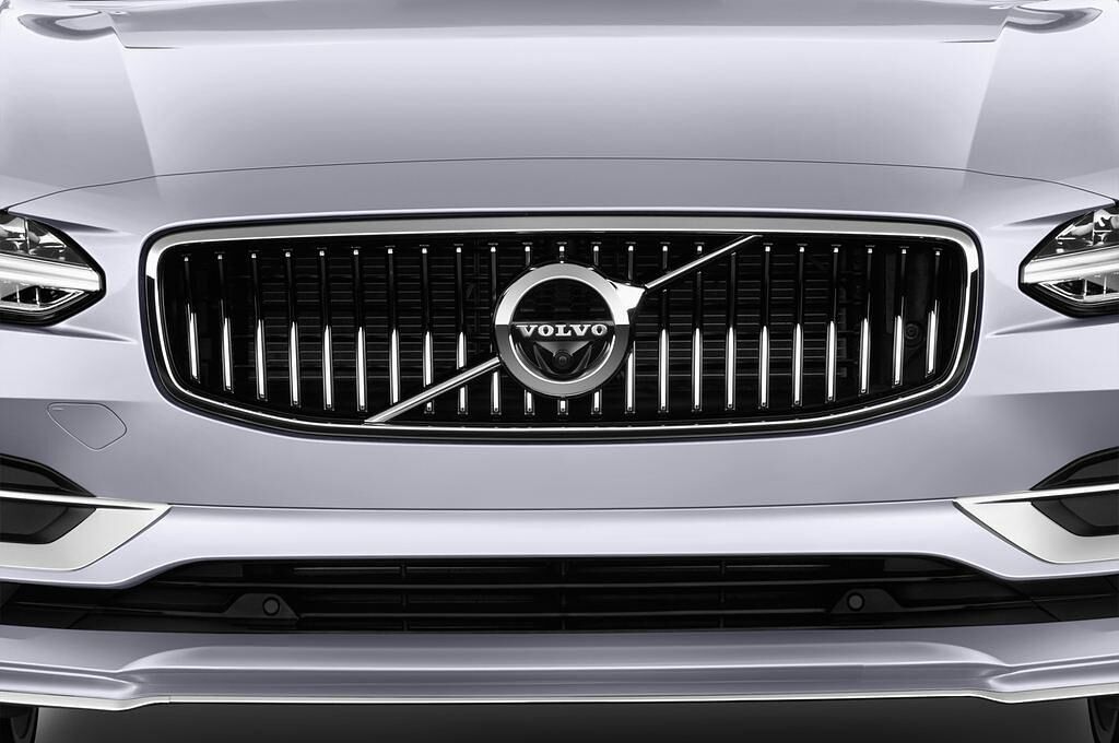 Volvo S90 (Baujahr 2017) Inscription 4 Türen Kühlergrill und Scheinwerfer
