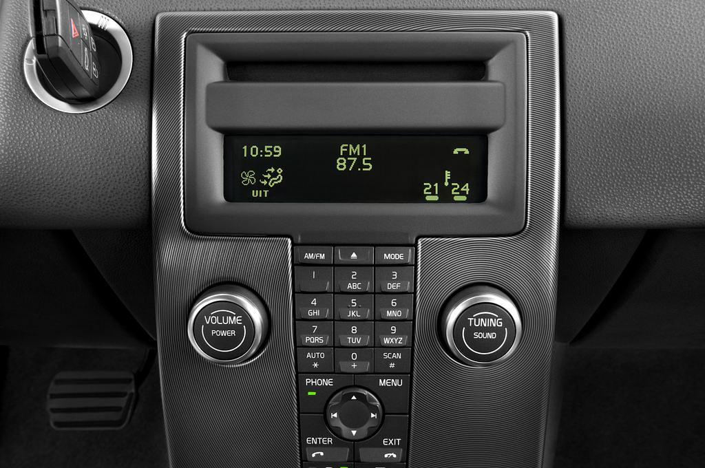 Volvo V50 (Baujahr 2010) R-design 5 Türen Radio und Infotainmentsystem