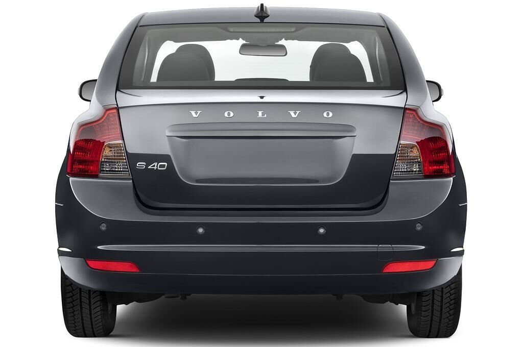 Volvo S40 (Baujahr 2011) R-design 4 Türen Heckansicht