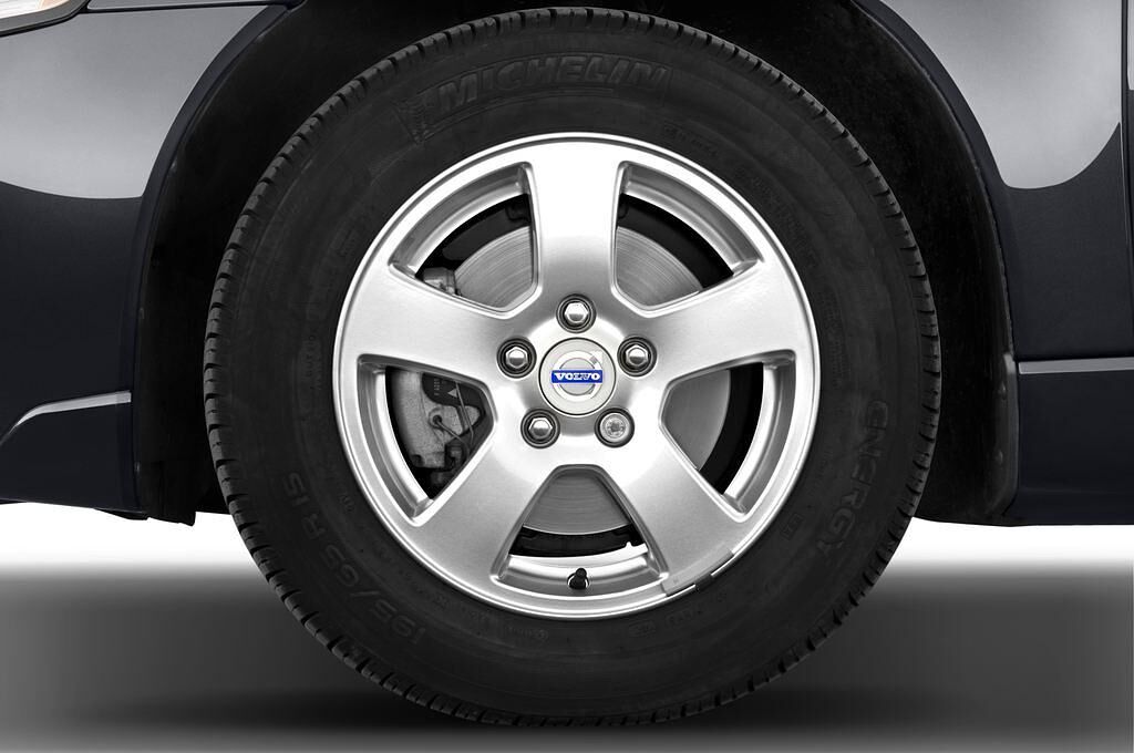 Volvo S40 (Baujahr 2011) R-design 4 Türen Reifen und Felge