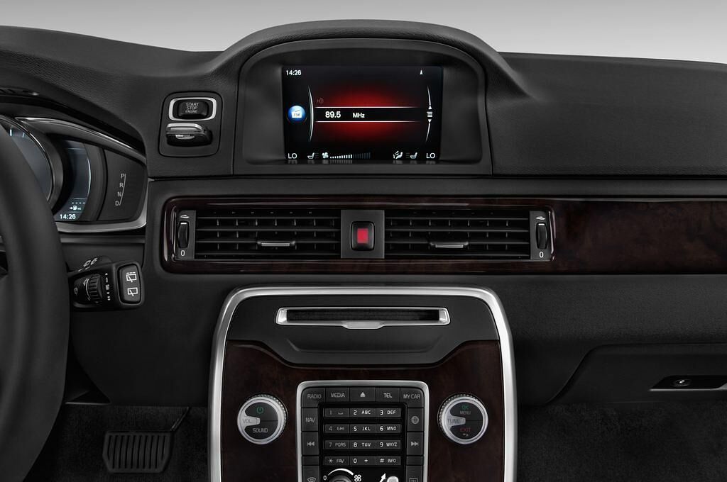 Volvo XC70 (Baujahr 2015) Momentum 5 Türen Radio und Infotainmentsystem