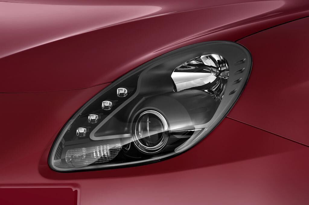 Alfa Romeo Giulietta (Baujahr 2010) Distinctive 5 Türen Scheinwerfer