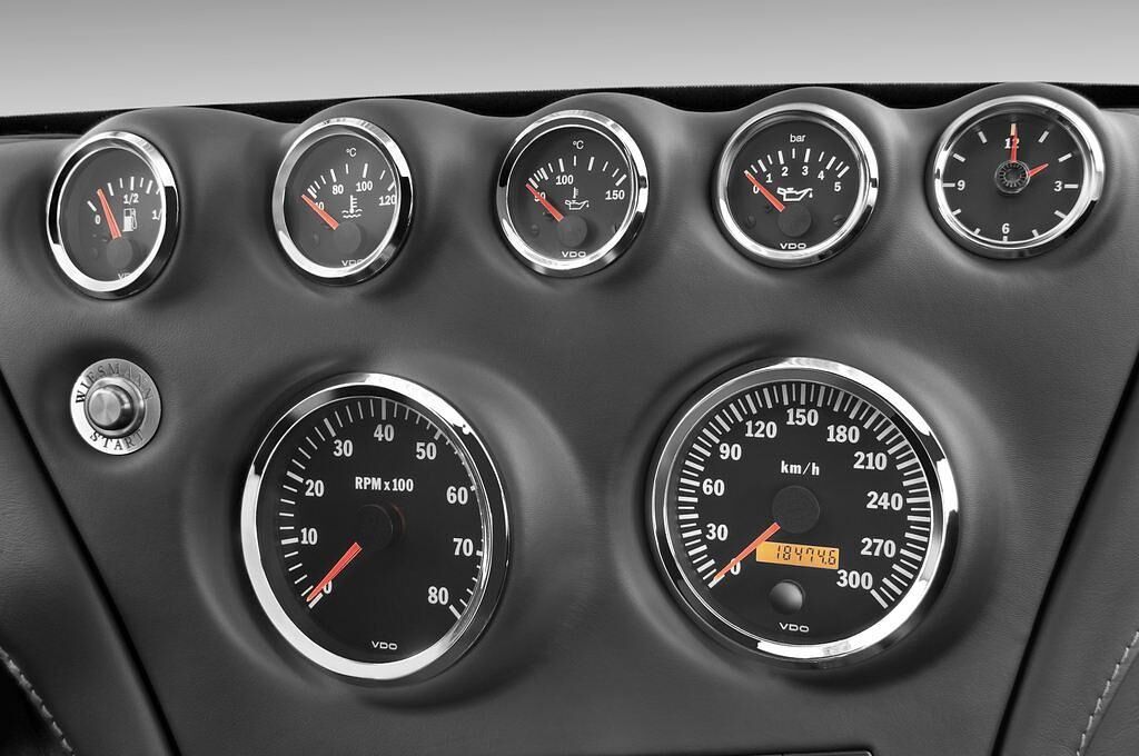 Wiesmann MF 4 (Baujahr 2009) - 2 Türen Tacho und Fahrerinstrumente