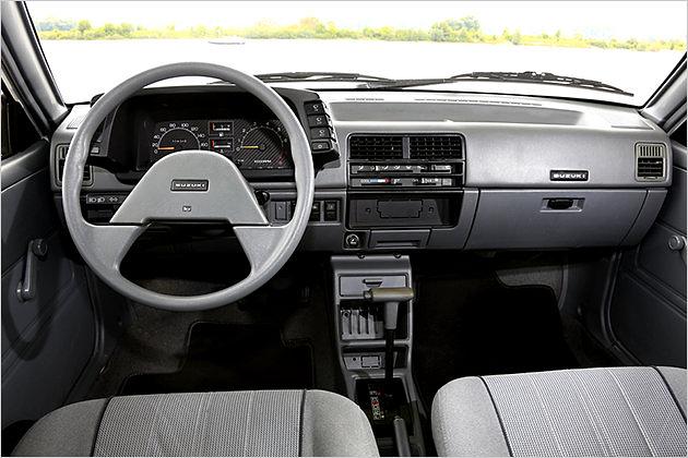 Optional gab es eine Dreigang-Automatik