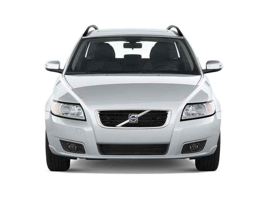 Volvo V50 (Baujahr 2010) Momentum 5 Türen Frontansicht