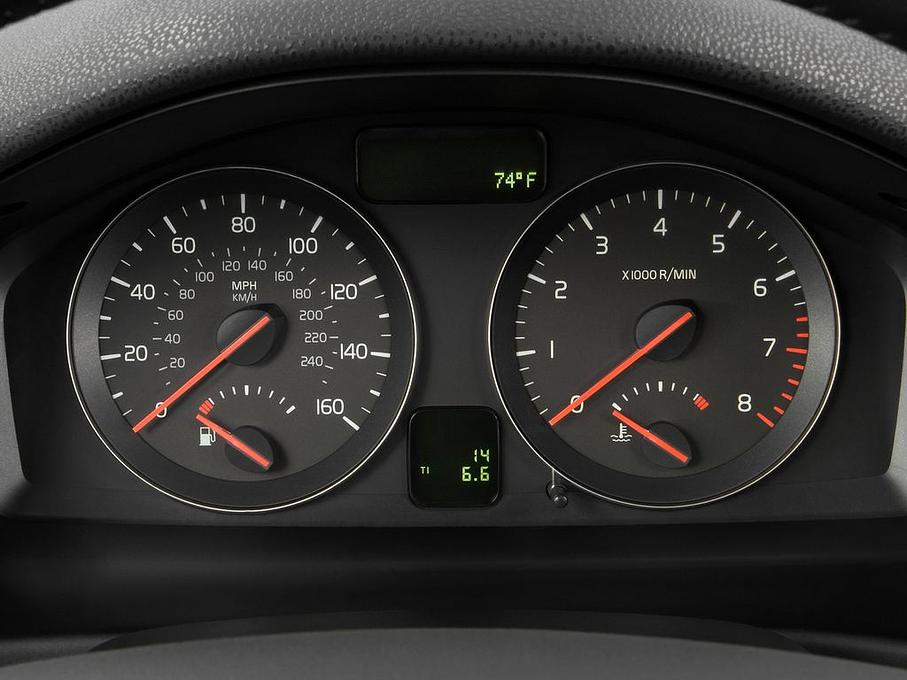 Volvo V50 (Baujahr 2010) Momentum 5 Türen Tacho und Fahrerinstrumente