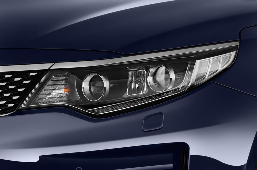 KIA Optima Sportswagon (Baujahr 2017) Spirit 5 Türen Scheinwerfer