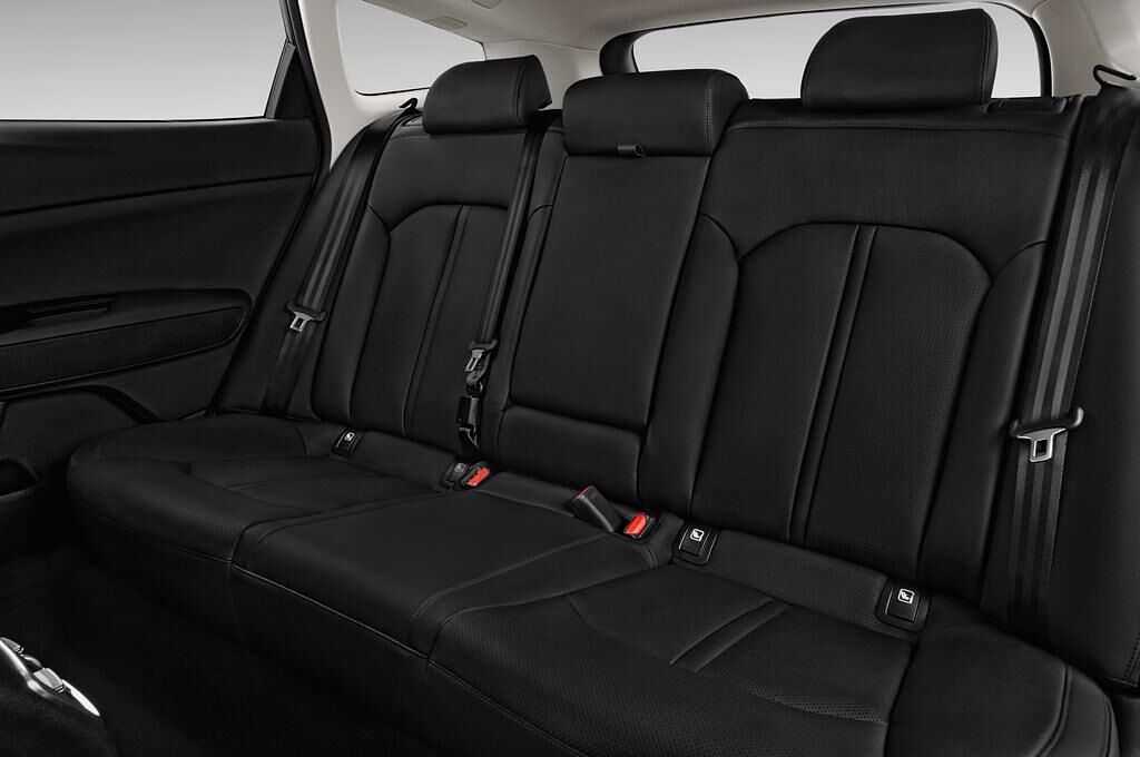 KIA Optima Sportswagon (Baujahr 2017) Spirit 5 Türen Rücksitze