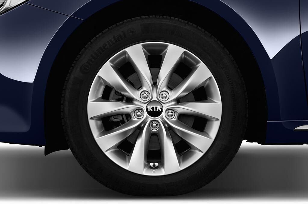 KIA Optima Sportswagon (Baujahr 2017) Spirit 5 Türen Reifen und Felge