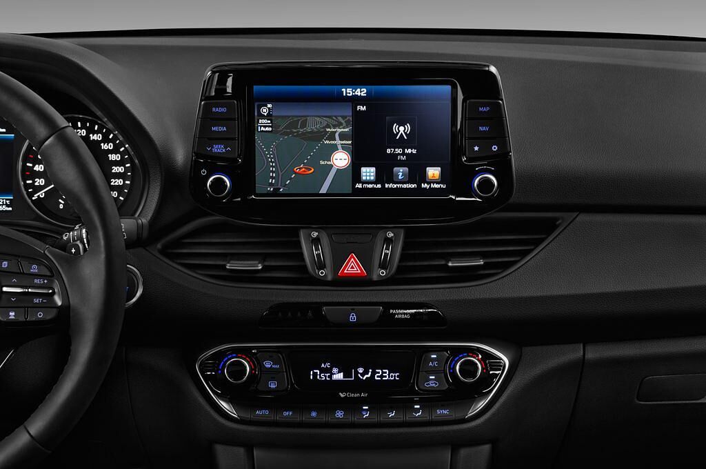 Hyundai i30 (Baujahr 2017) Premium 5 Türen Mittelkonsole