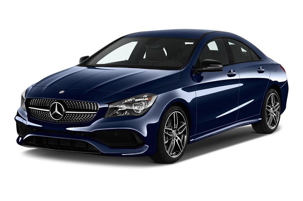 Mercedes CLA Coupe (Baujahr 2017) AMG Line 4 Türen seitlich vorne