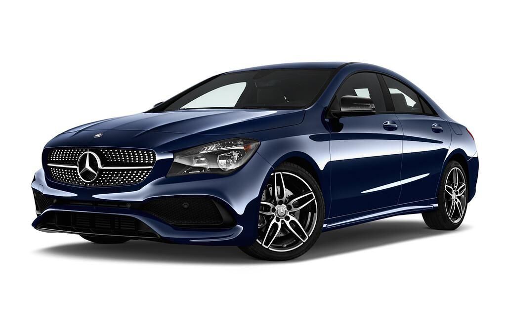 Mercedes CLA Coupe (Baujahr 2017) AMG Line 4 Türen seitlich vorne mit Felge