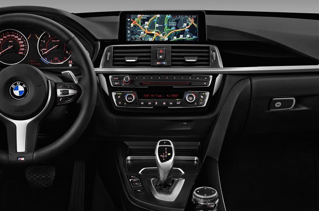 BMW 3 Series Gran Turismo (Baujahr 2017) M Sport 5 Türen Mittelkonsole
