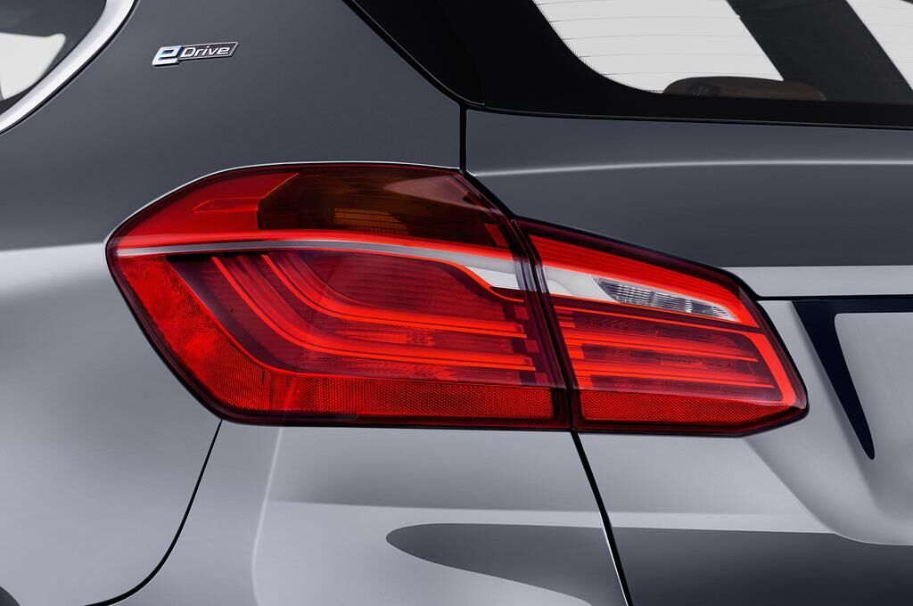 BMW 2 Series Active Tourer (Baujahr 2017) Luxury Line 5 Türen Rücklicht