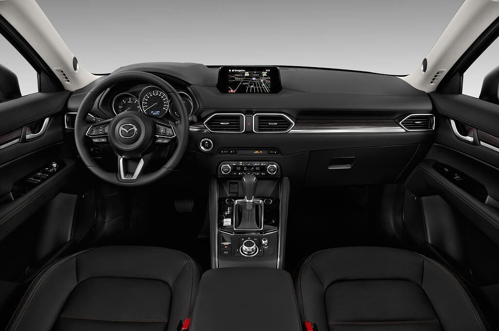 Mazda CX-5 (Baujahr 2017) Sports-Line 5 Türen Cockpit und Innenraum