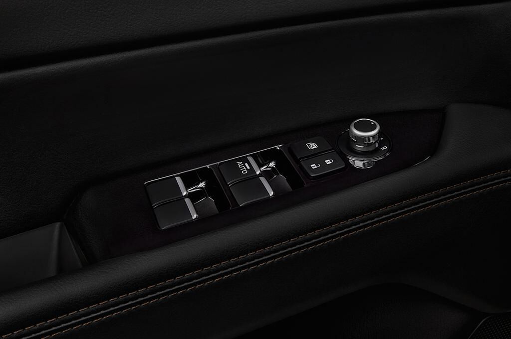 Mazda CX-5 (Baujahr 2017) Sports-Line 5 Türen Bedienungselemente Tür