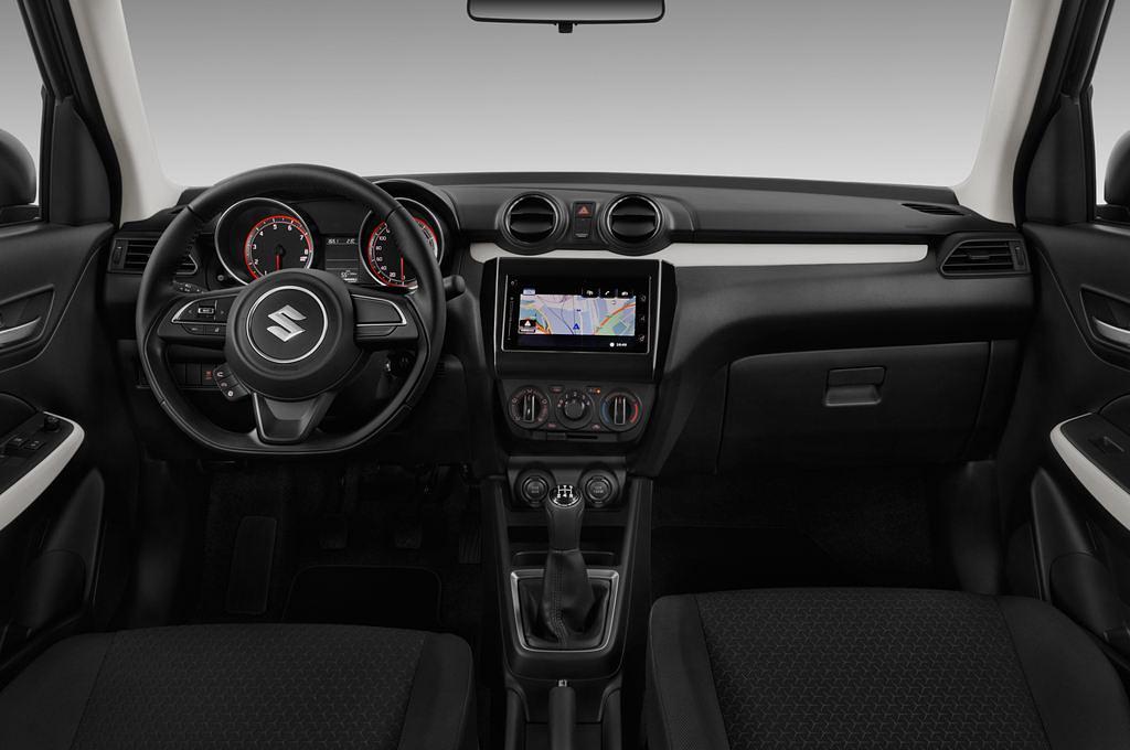 Suzuki Swift (Baujahr 2017) Comfort 5 Türen Cockpit und Innenraum