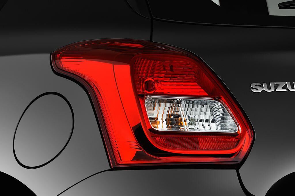 Suzuki Swift (Baujahr 2017) Comfort 5 Türen Rücklicht