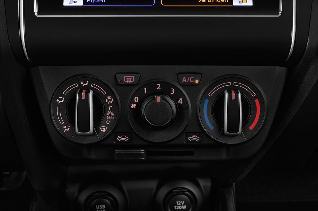 Suzuki Swift (Baujahr 2017) Comfort 5 Türen Temperatur und Klimaanlage