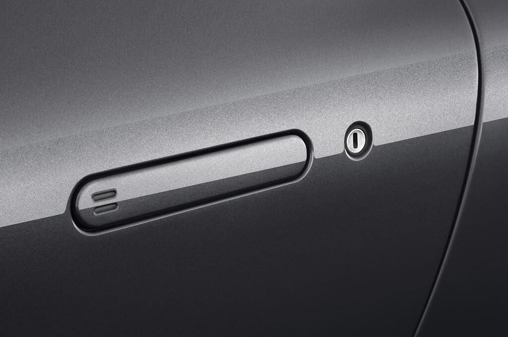 Aston Martin DBS (Baujahr 2010) - 2 Türen Türgriff