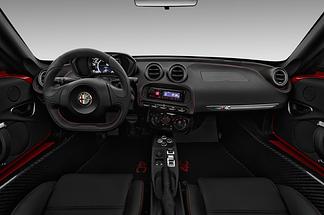 Alfa Romeo 4C (Baujahr 2017) - 2 Türen Cockpit und Innenraum
