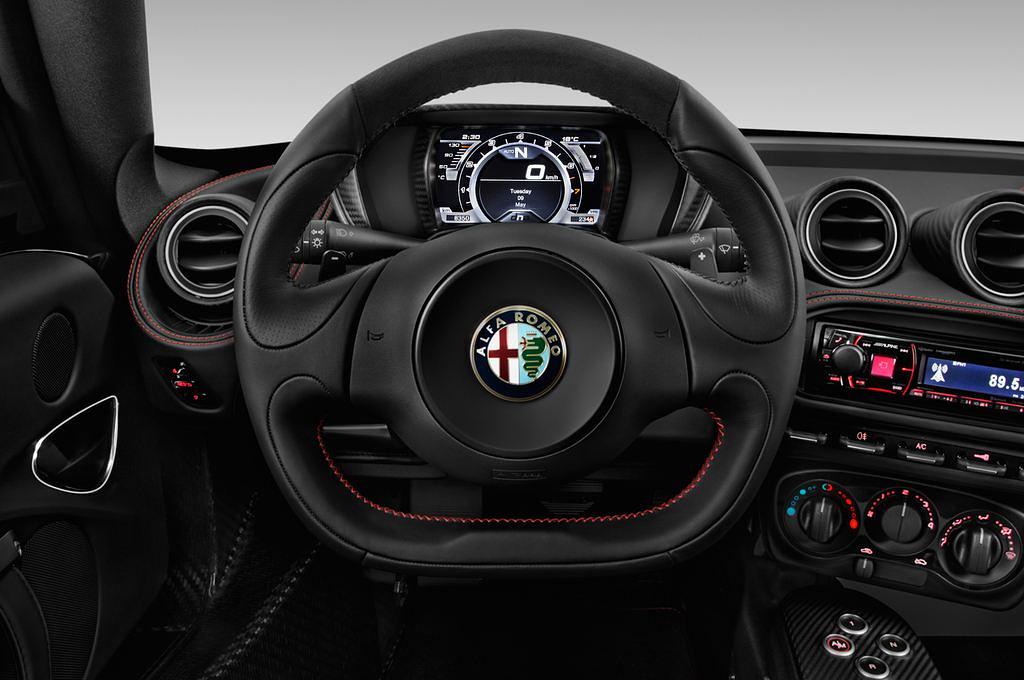 Alfa Romeo 4C (Baujahr 2017) - 2 Türen Lenkrad