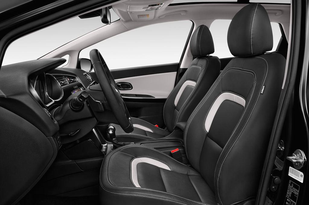 Kia cee'd (Baujahr 2016) Platinum Edition 5 Türen Vordersitze