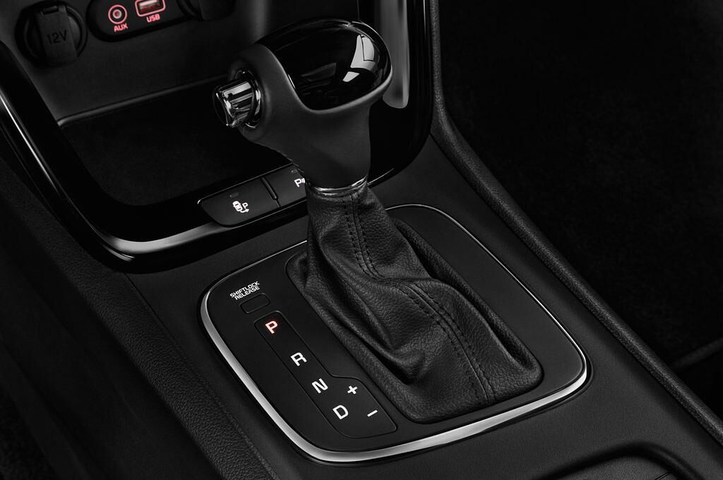 Kia cee'd (Baujahr 2016) Platinum Edition 5 Türen Schalthebel
