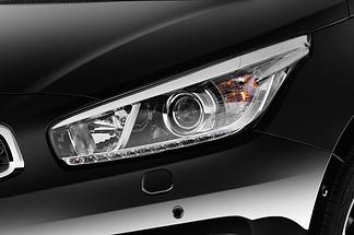 Kia cee'd (Baujahr 2016) Platinum Edition 5 Türen Scheinwerfer